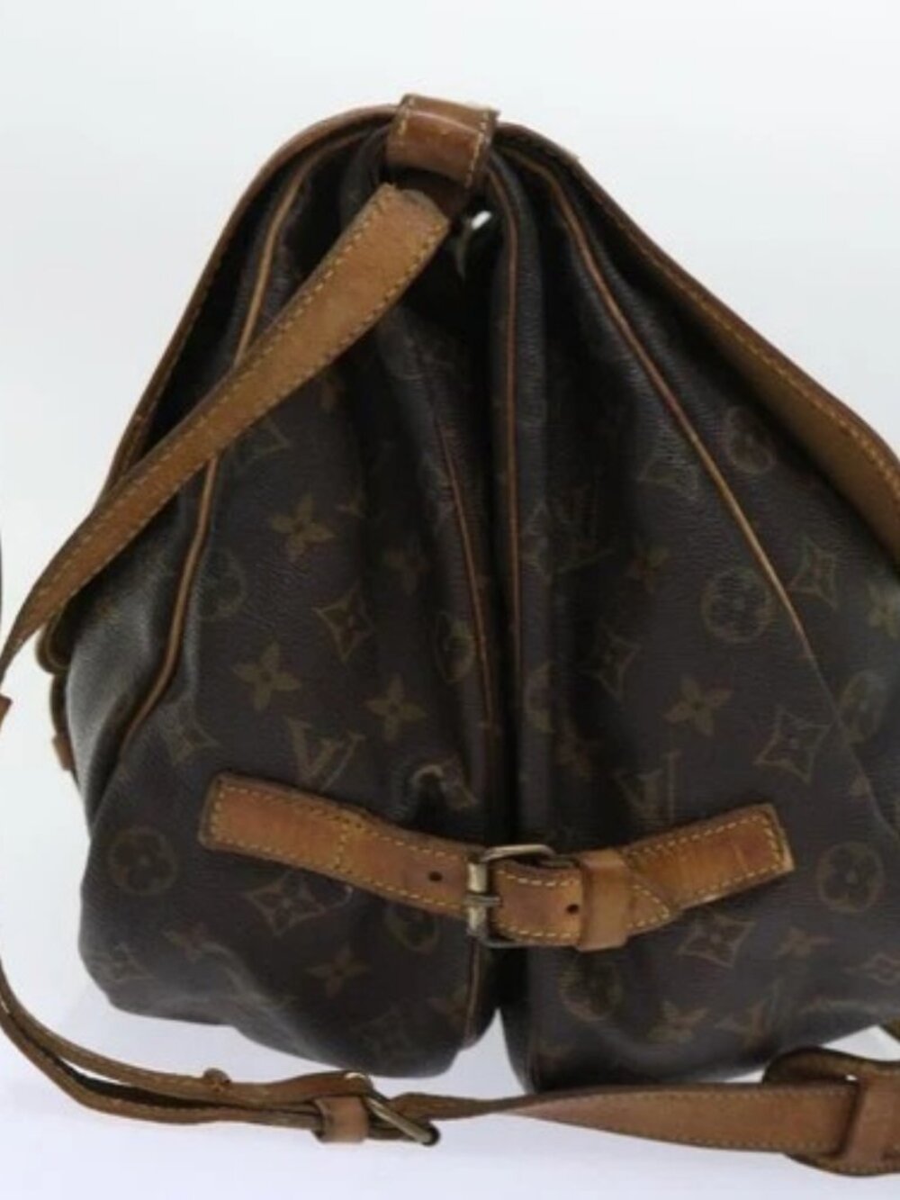 LOUIS VUITTON Monogram Saumur 35 Shoulder Bag - Picture 4 of 16